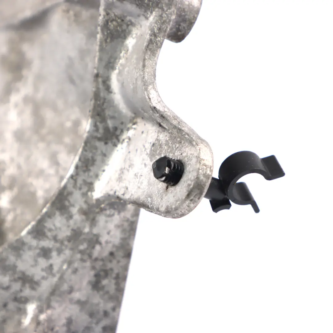 OM651 Wspornik Osprzętu Silnika do Mercedes W205 Diesel o numerze A6512340339 Mercedes W205 Diesel OM651 Wspornik Osprzętu Silnika - SKU A6512340339 - Numer Części A6512340339