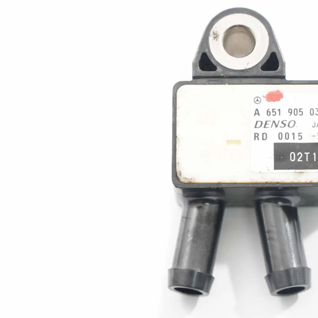 OM654 Sensore Pressione Gas Di Scarico DPF per Mercedes W177 W247 Diesel con numero di parte A6519050300 Mercedes W177 W247 Diesel OM654 Sensore Pressione Gas Di Scarico DPF - SKU A6519050300 - Numero di parte A6519050300