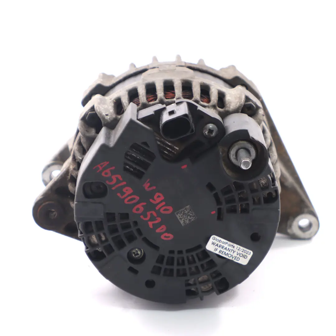 OM651 Motor Lichtmaschine Generator Bosch für Mercedes W910 mit Teilenummer A6519065200 Mercedes W910 OM651 Motor Lichtmaschine Generator Bosch - SKU A6519065200 - Teilenummer A6519065200