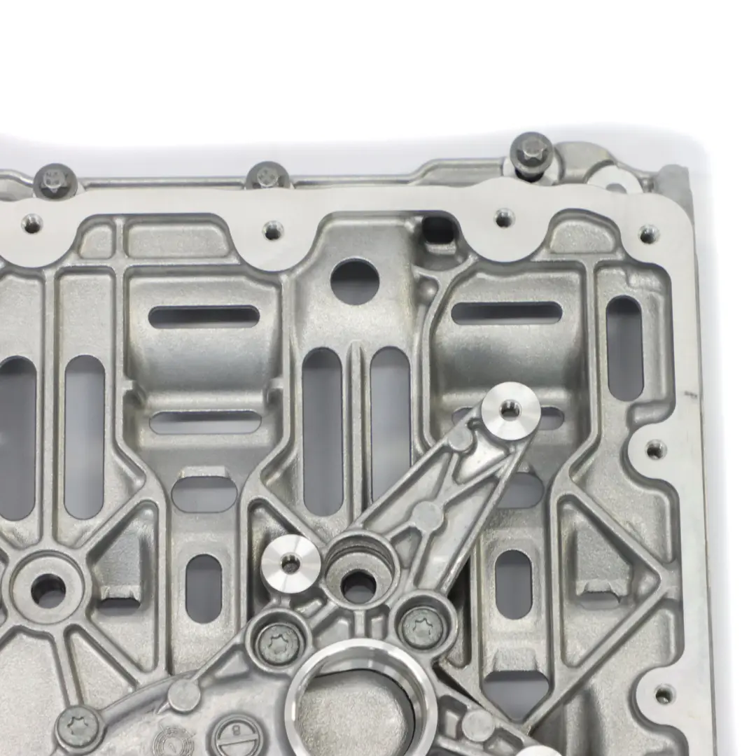 OM654.920 Diesel Crankcase Lower Part Cover to Mercedes Vito W447 with Part number A6540100111 Mercedes Vito W447 OM654.920 Diesel Crankcase Lower Part Cover - SKU A6540100111 - Part number A6540100111