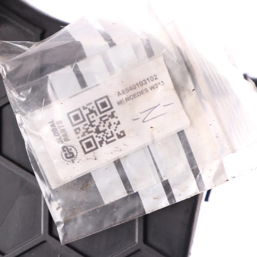 Mercedes W213 Diesel Resonador de admisión de aire OEM - SKU A6540103102 - Número de pieza A6540103102