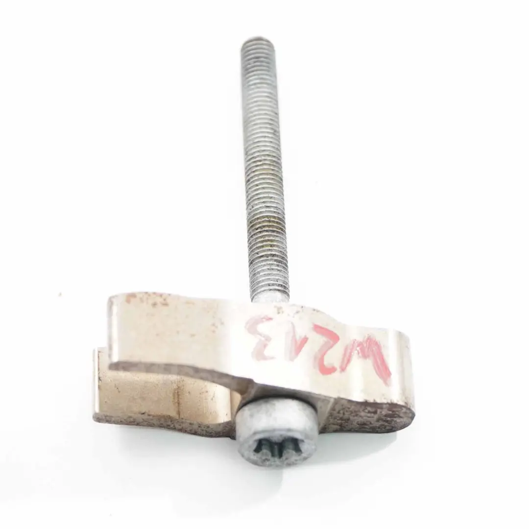 Mercedes W213 E200 E220 E300 E400 CDI OM654 Einspritzdüsenhalterung Diesel - SKU A6540163400 - Teilenummer A6540163400