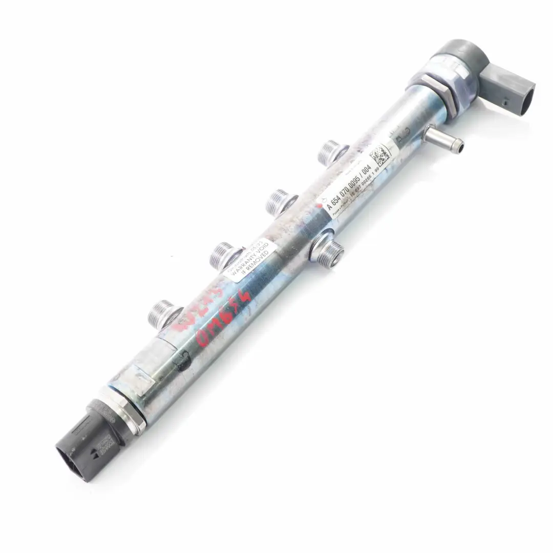 Rail de Inyección de Combustible Mercedes W213 OM654 Alta Presión para con número de pieza A6540700095 Rail de Inyección de Combustible Mercedes W213 OM654 Alta Presión - SKU A6540700095 - Número de pieza A6540700095