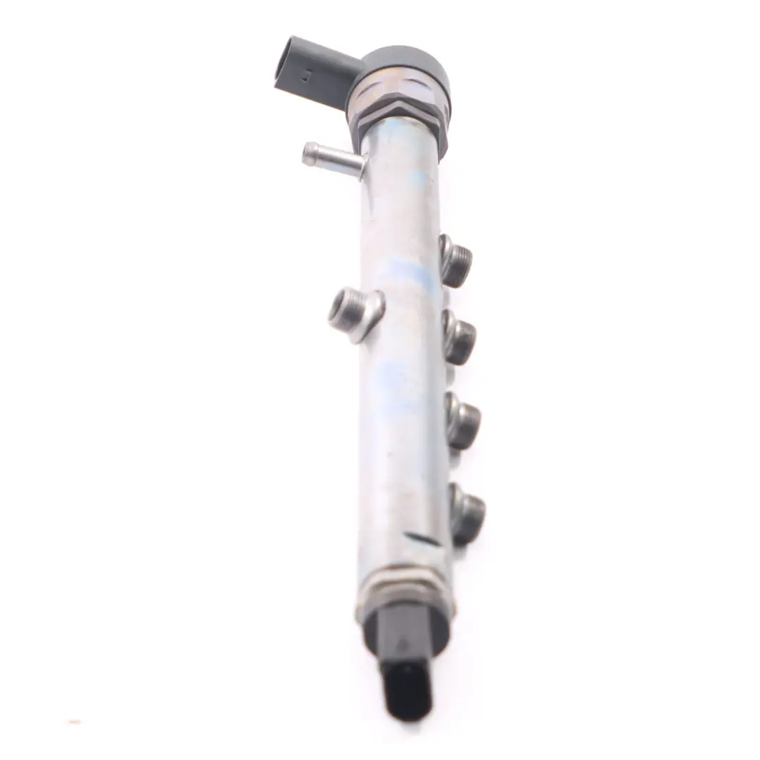 OM654.920 Diesel Fuel Injector Pressure Rail Line to Mercedes W205 W213 with Part number A6540700195 Mercedes W205 W213 OM654.920 Diesel Fuel Injector Pressure Rail Line - SKU A6540700195 - Part number A6540700195