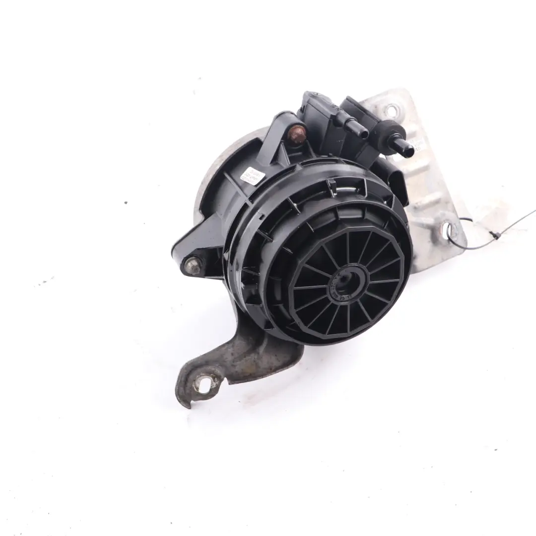 Filter Mercedes W177 W247 W118 Diesel Engine OM608 Fuel Filter to with Part number A6540902300 Filter Mercedes W177 W247 W118 Diesel Engine OM608 Fuel Filter - SKU A6540902300 - Part number A6540902300