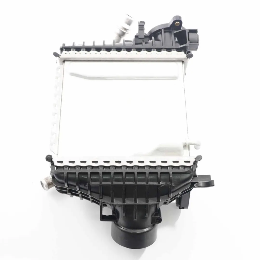 OM654 Diesel Intercooler Refroidisseur d'air de charge Radiateur pour Mercedes W213 à propos du numéro de pièce A6540904101 Mercedes W213 OM654 Diesel Intercooler Refroidisseur d'air de charge Radiateur - SKU A6540904101 - Numéro de pièce A6540904101