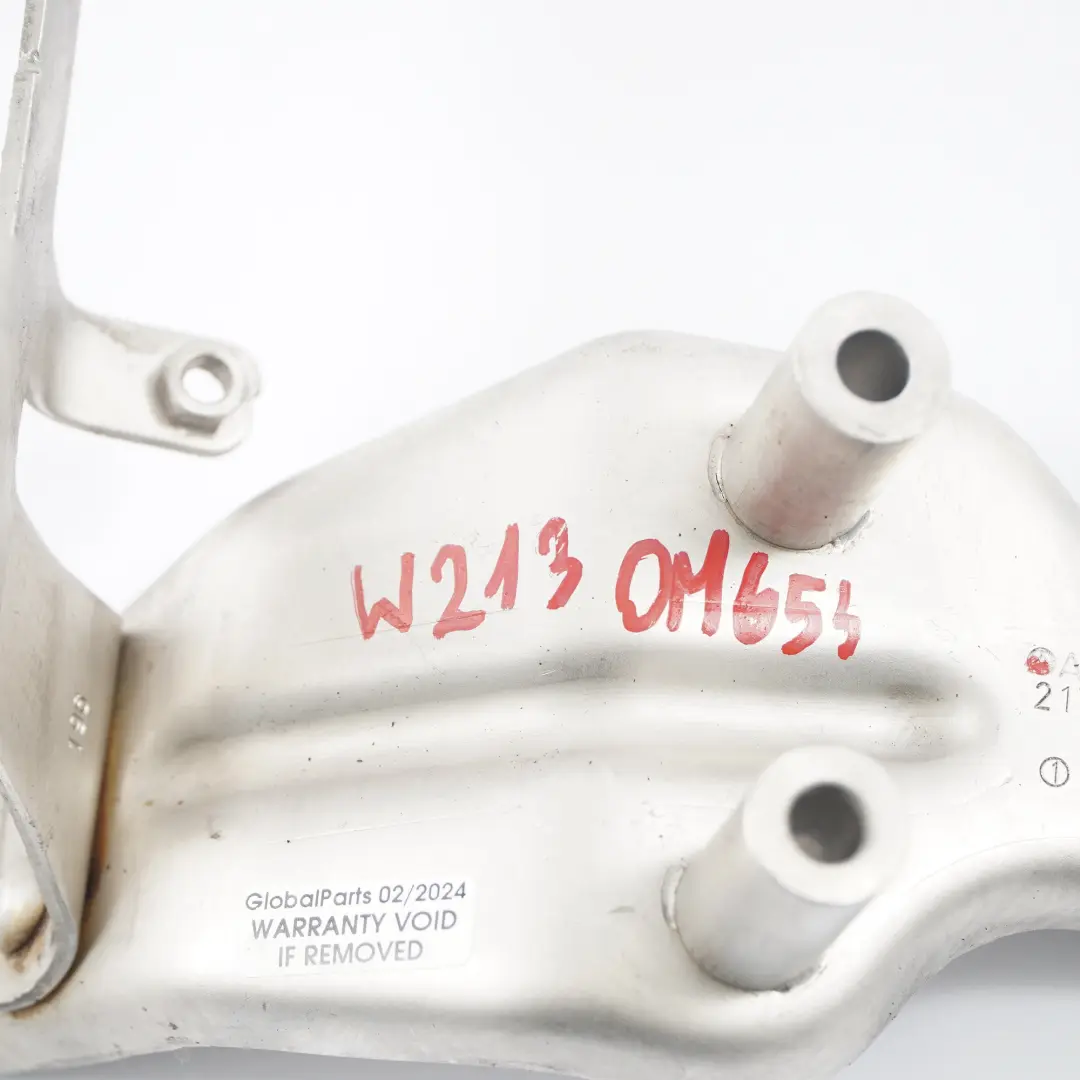 OM654 Turbolader Turbo Halter Halterung für Mercedes W213 mit Teilenummer A6540960045 Mercedes W213 OM654 Turbolader Turbo Halter Halterung - SKU A6540960045 - Teilenummer A6540960045