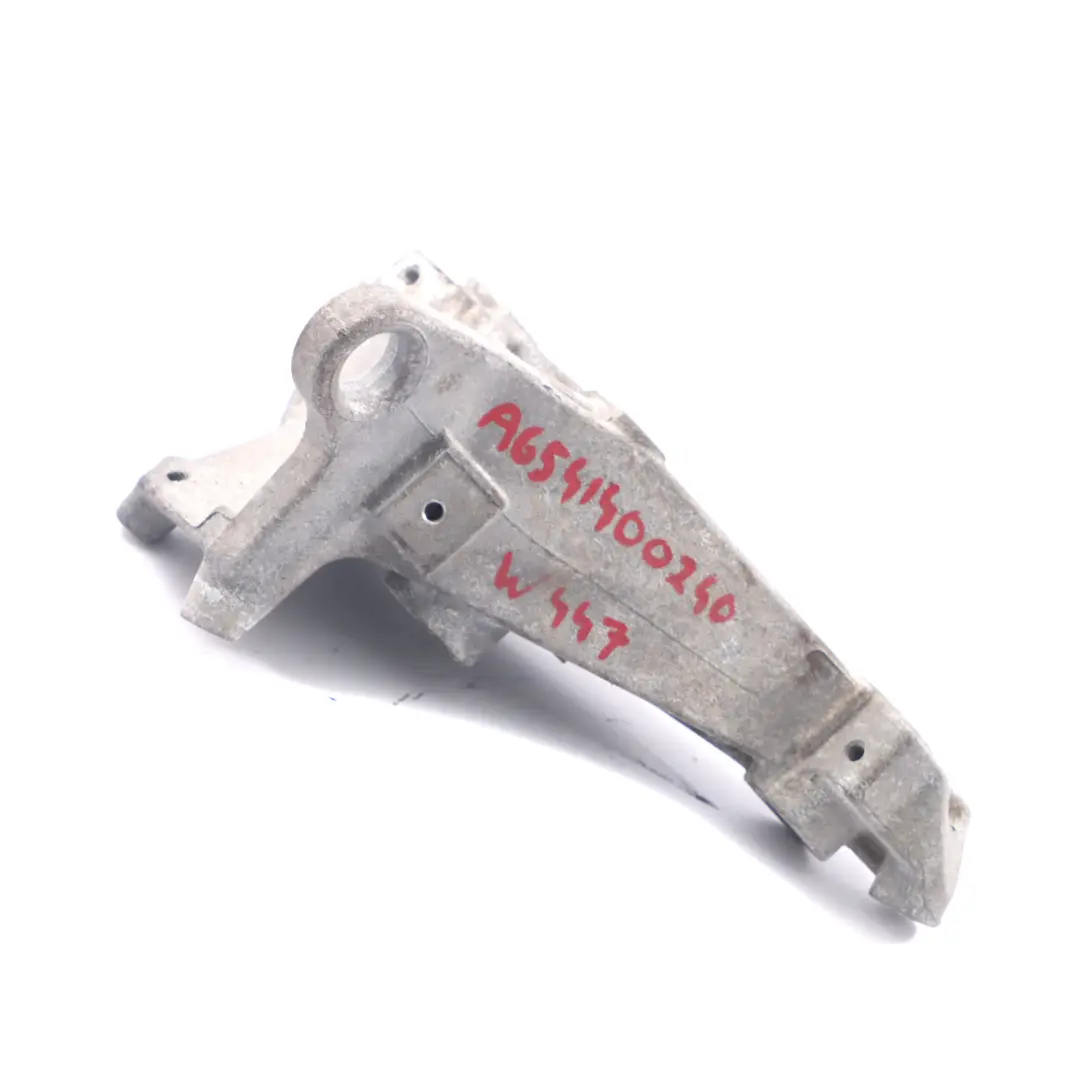 OM654.920 Support De Montage De Moteur Diesel pour Mercedes W447 à propos du numéro de pièce A6541400240 Mercedes W447 OM654.920 Support De Montage De Moteur Diesel - SKU A6541400240 - Numéro de pièce A6541400240