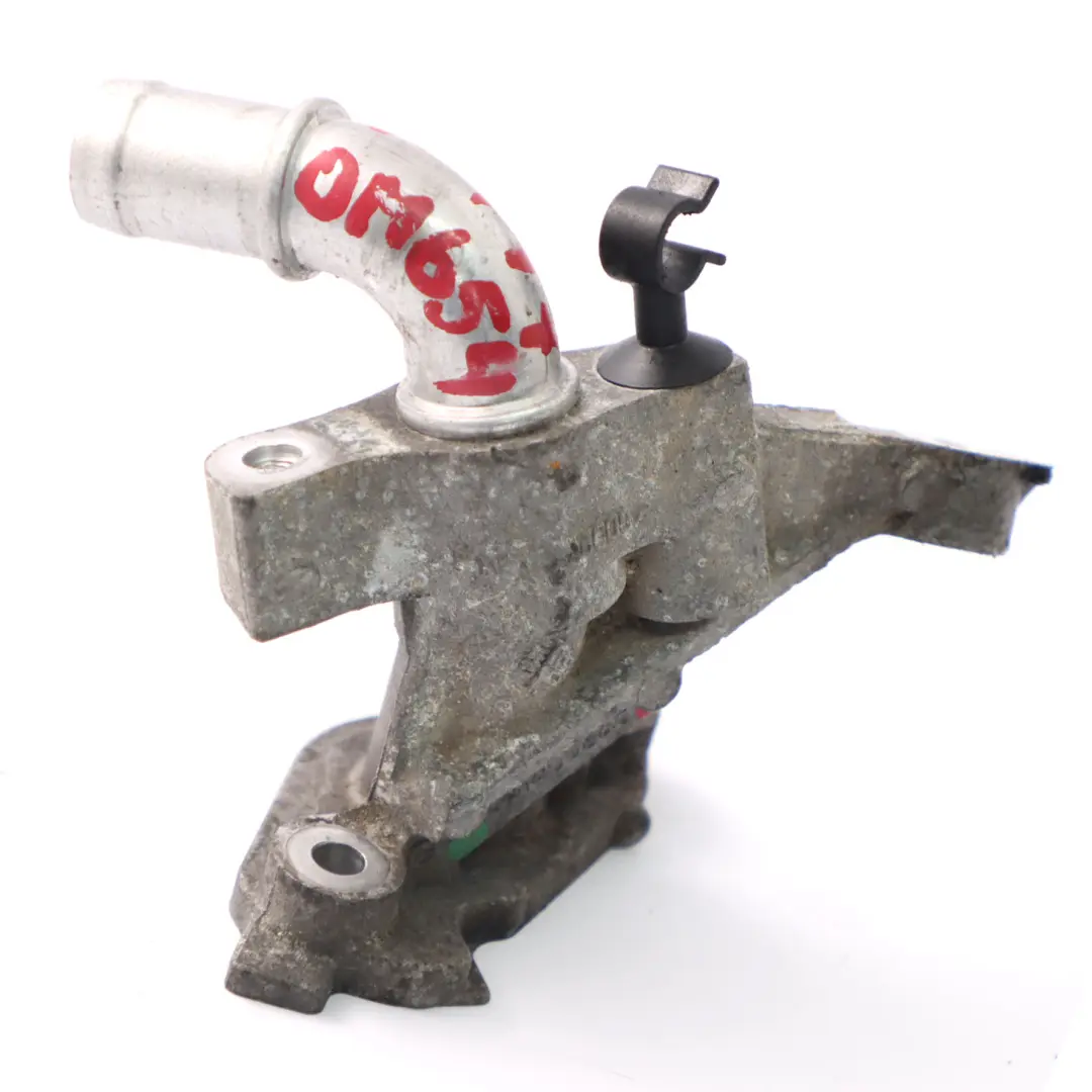 OM654 Refrigerador EGR Soporte Tubo Montaje al Cárter para Mercedes W447 con número de pieza A6541400340 Mercedes W447 OM654 Refrigerador EGR Soporte Tubo Montaje al Cárter - SKU A6541400340 - Número de pieza A6541400340