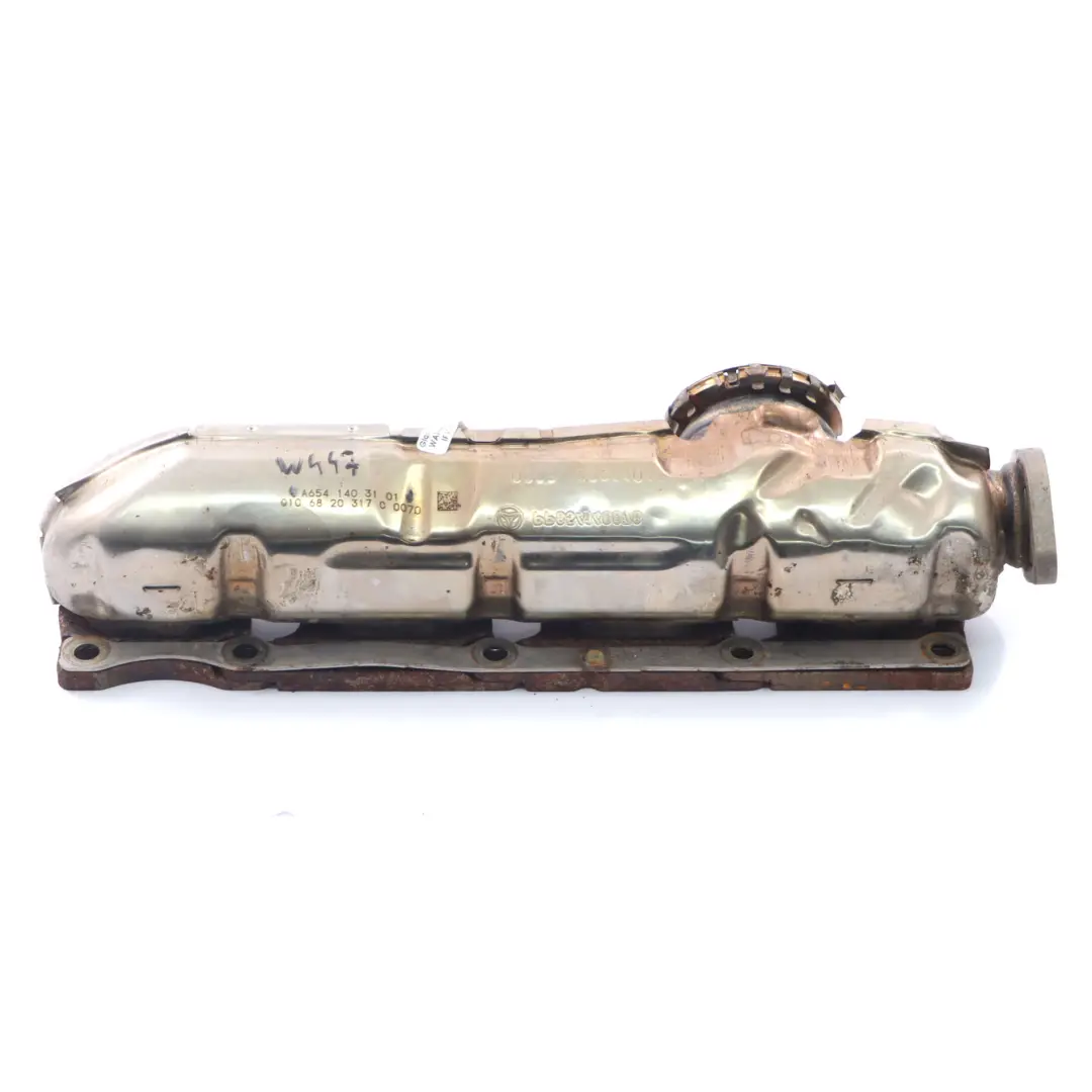 Colector de escape para motor diesel Mercedes Vito W447 OM654 para con número de pieza A6541403101 Colector de escape para motor diesel Mercedes Vito W447 OM654 - SKU A6541403101 - Número de pieza A6541403101