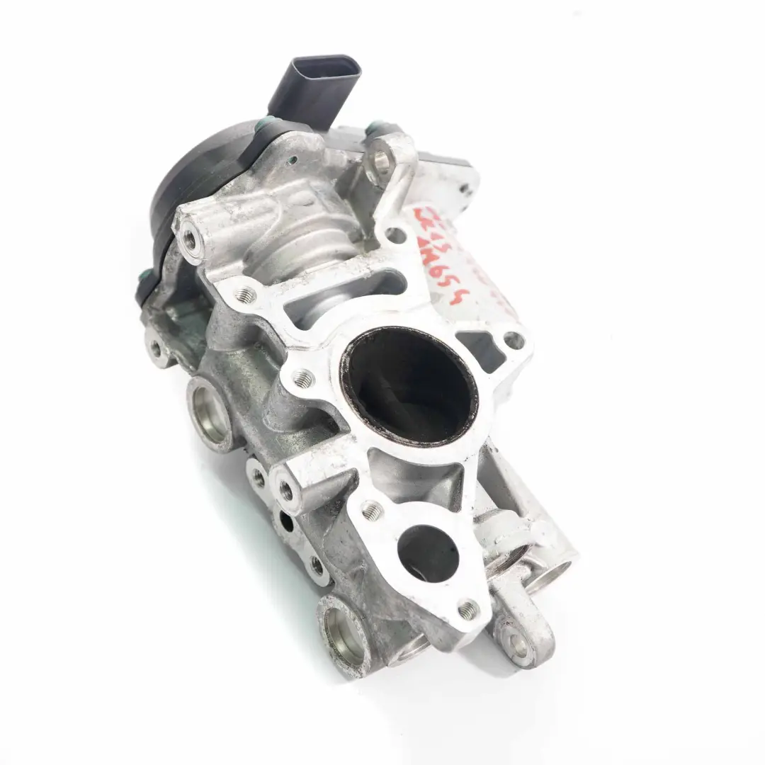 OM654 EGR Valve Exhaust Recirculation Cooler to Mercedes W213 Diesel with Part number A6541404401 Mercedes W213 Diesel OM654 EGR Valve Exhaust Recirculation Cooler - SKU A6541404401 - Part number A6541404401