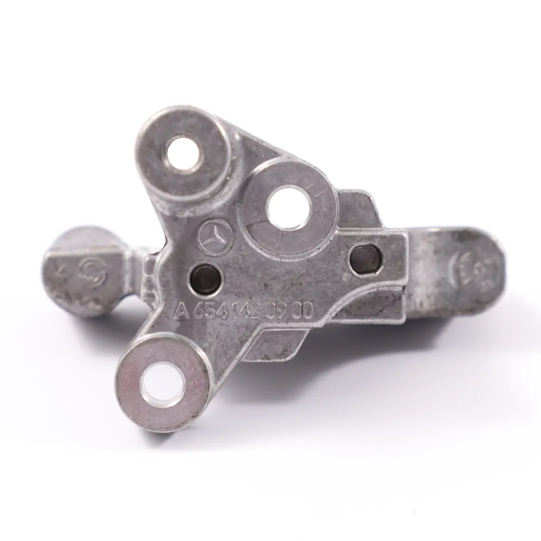 Mercedes-Benz W177 Support de refroidissement d'échappement pour à propos du numéro de pièce A6541420900 Mercedes-Benz W177 Support de refroidissement d'échappement - SKU A6541420900 - Numéro de pièce A6541420900