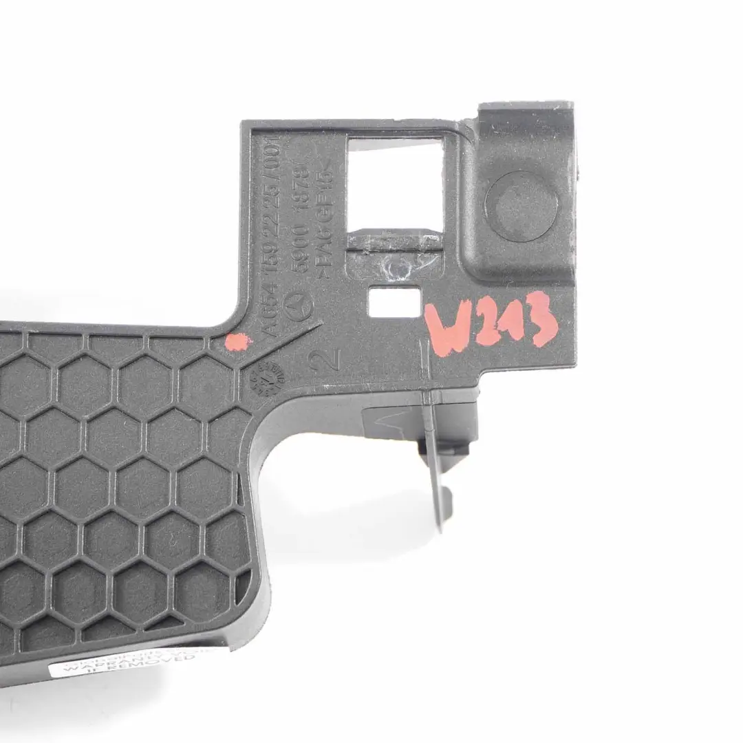 Mercedes W213 OM654 Motor Cableado Tapa Conducto Soporte Canal A6541592225 - SKU A6541592501 - Número de pieza A6541592501