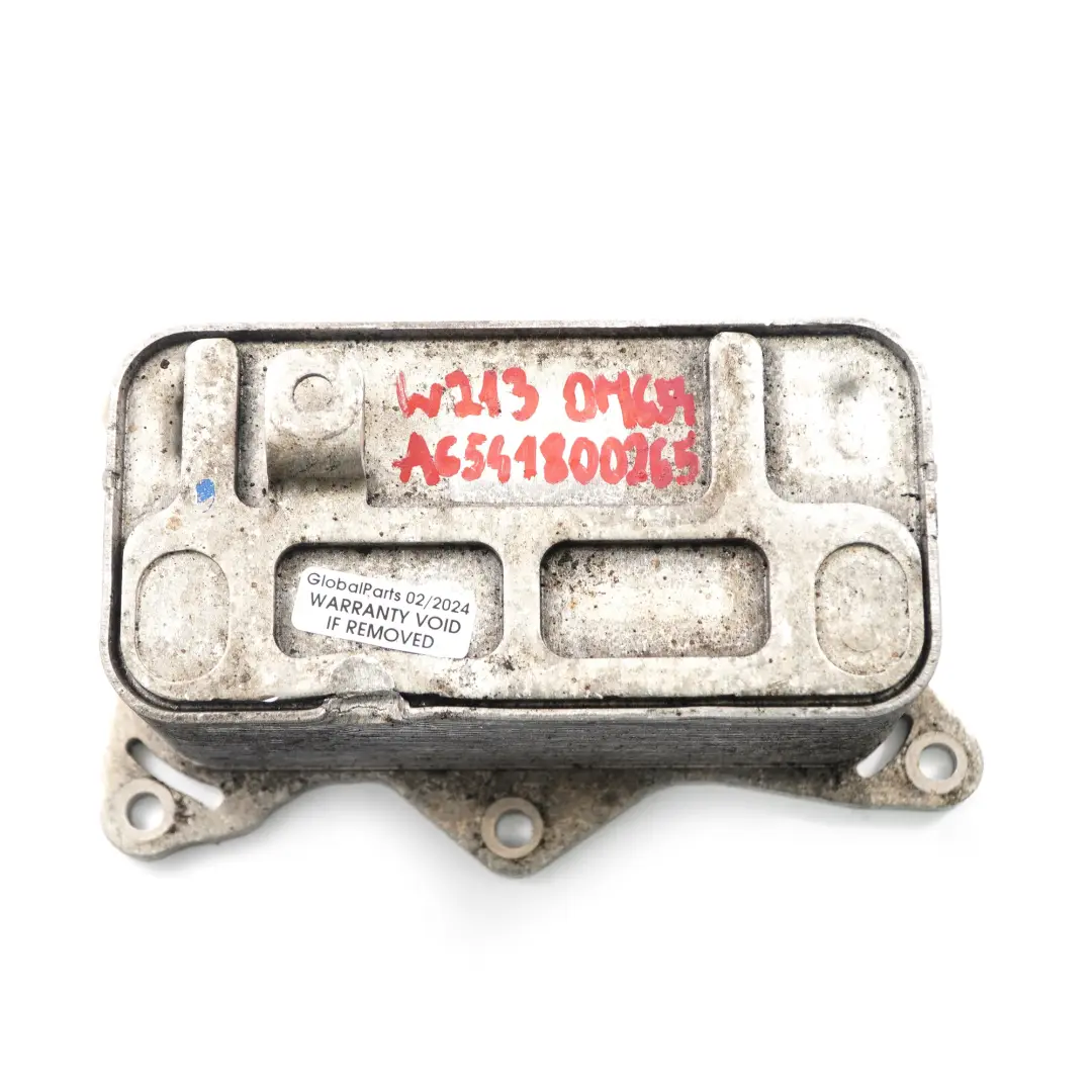 OM654 scambiatore radiatore olio Motore per Mercedes W213 con numero di parte A6541800265 Mercedes W213 OM654 scambiatore radiatore olio Motore - SKU A6541800265 - Numero di parte A6541800265