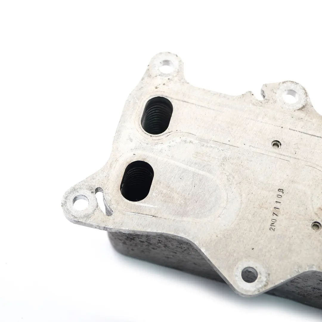 OM654 scambiatore radiatore olio Motore per Mercedes W213 con numero di parte A6541800265 Mercedes W213 OM654 scambiatore radiatore olio Motore - SKU A6541800265 - Numero di parte A6541800265