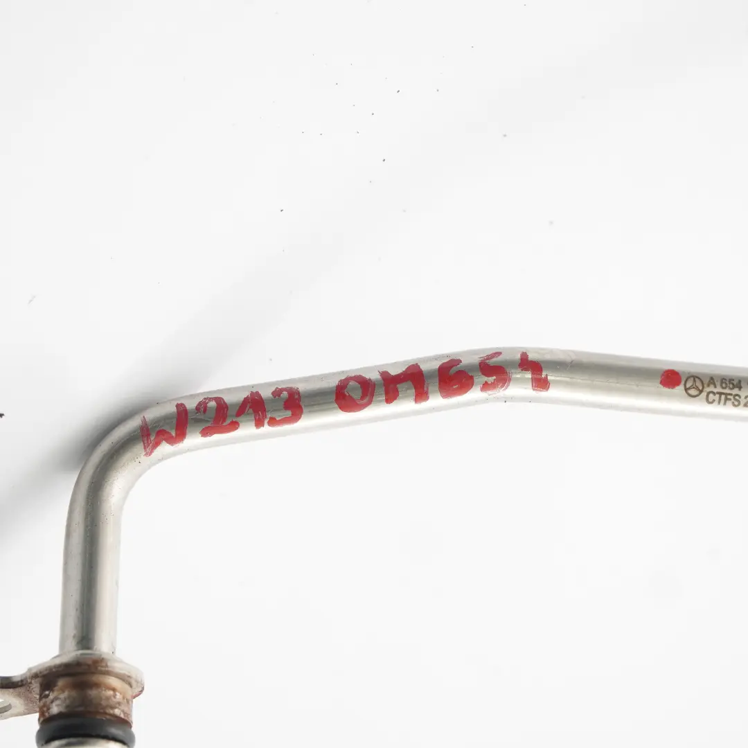 OM654 Turbo Ölzufuhrleitung Turbolader Schmierung für Mercedes W213 mit Teilenummer A6541802901 Mercedes W213 OM654 Turbo Ölzufuhrleitung Turbolader Schmierung - SKU A6541802901 - Teilenummer A6541802901