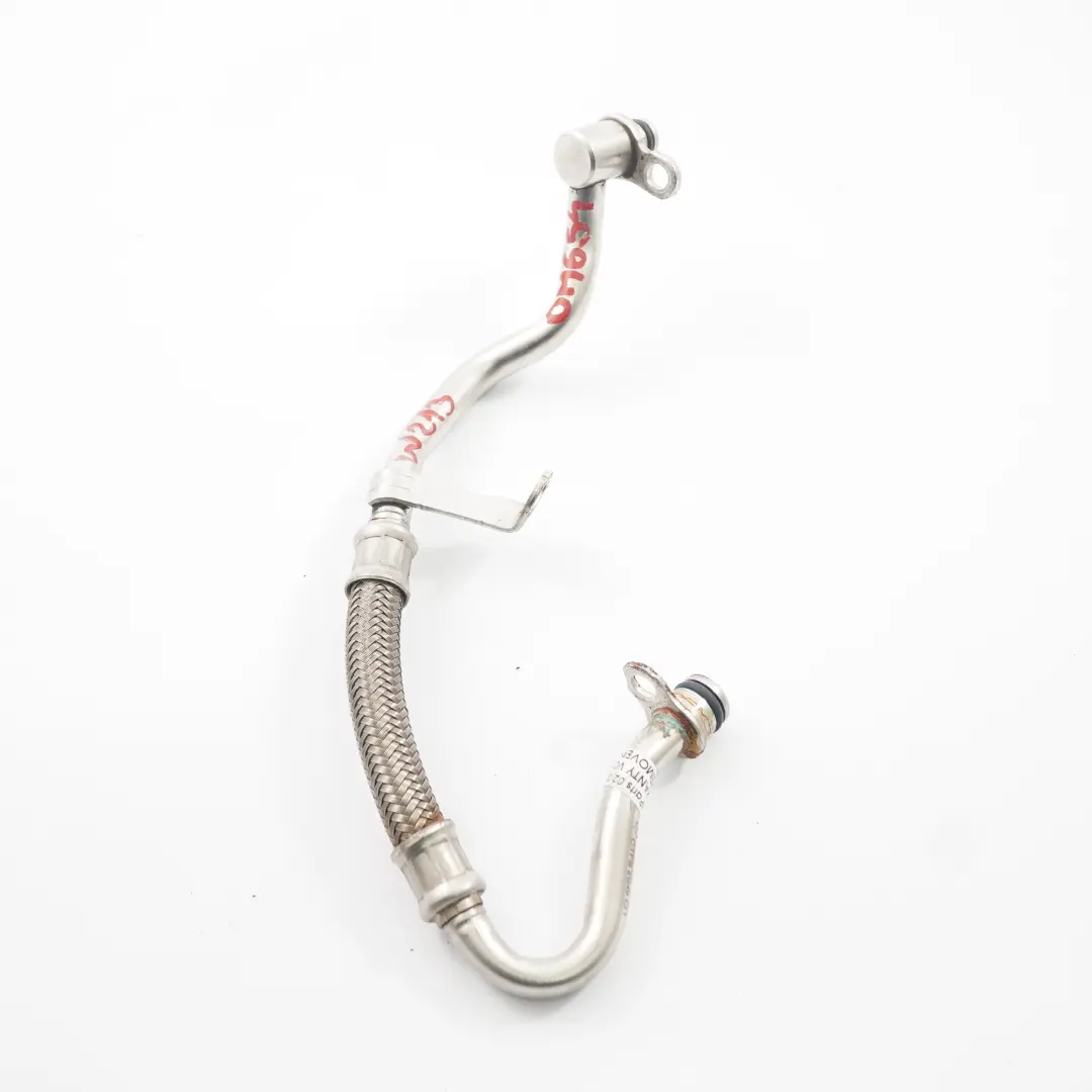 OM654 Manguera de refrigerante Turbocompresor Línea para Mercedes W213 con número de pieza A6542035701 Mercedes W213 OM654 Manguera de refrigerante Turbocompresor Línea - SKU A6542035701 - Número de pieza A6542035701