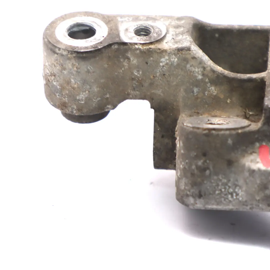 Mercedes W447 OM654 Staffa coperchio vano motore anteriore sinistro - SKU A6542200400 - Numero di parte A6542200400