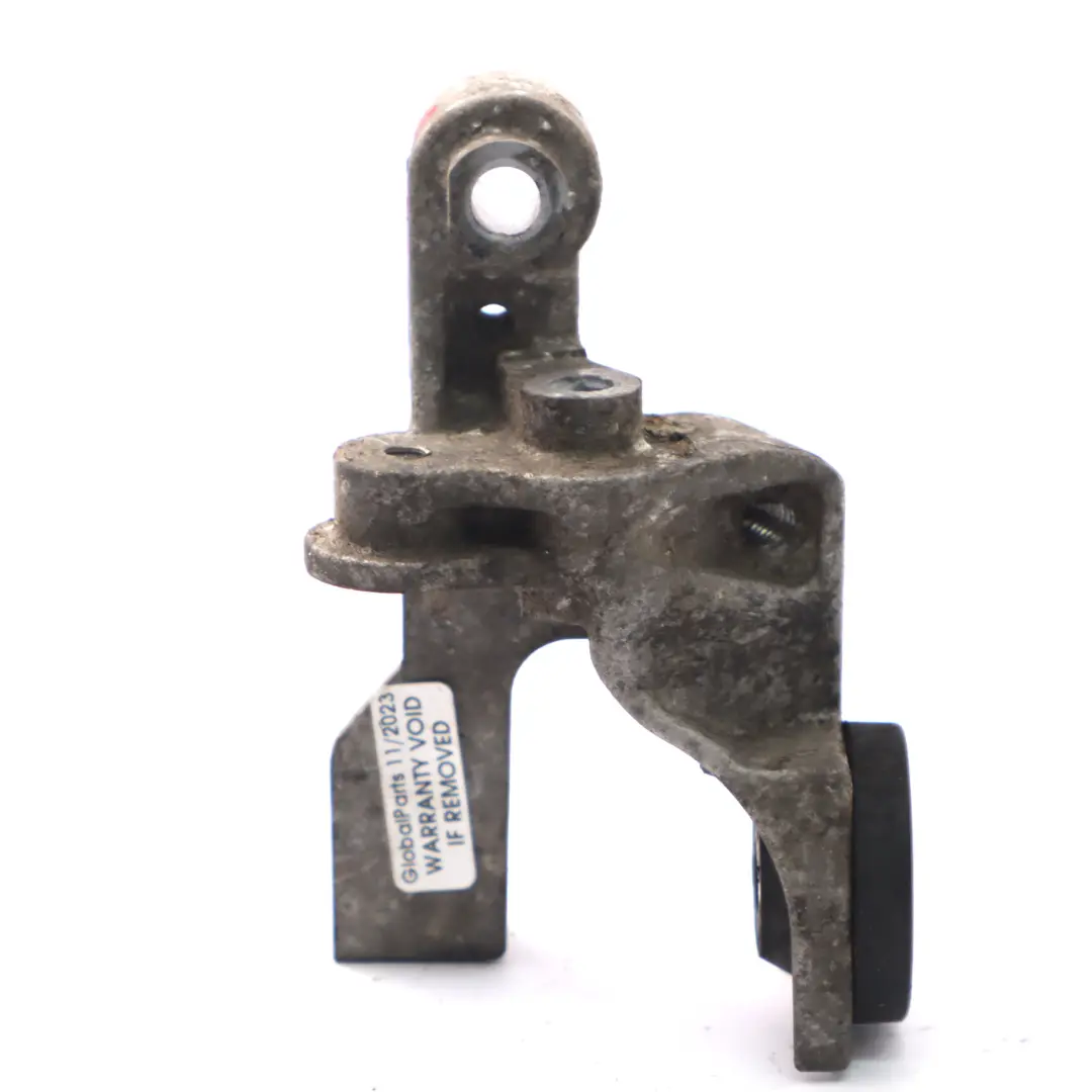 OM654 Staffa coperchio vano motore anteriore sinistro per Mercedes W447 con numero di parte A6542200400 Mercedes W447 OM654 Staffa coperchio vano motore anteriore sinistro - SKU A6542200400 - Numero di parte A6542200400