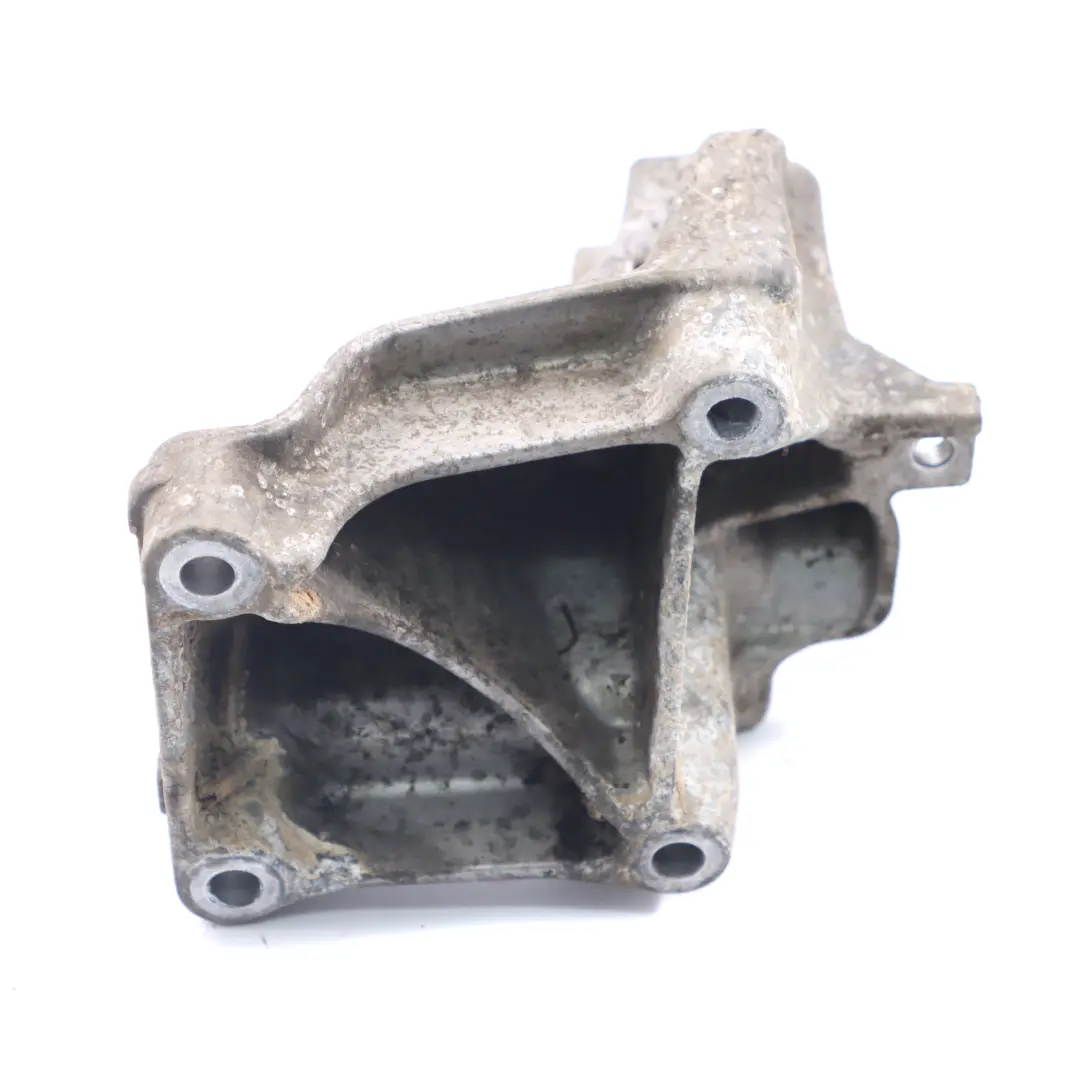 Mercedes W447 OM654.920 Uchwyt Wspornika Łapa Silnika Diesel - SKU A6542230304 - Numer Części A6542230304