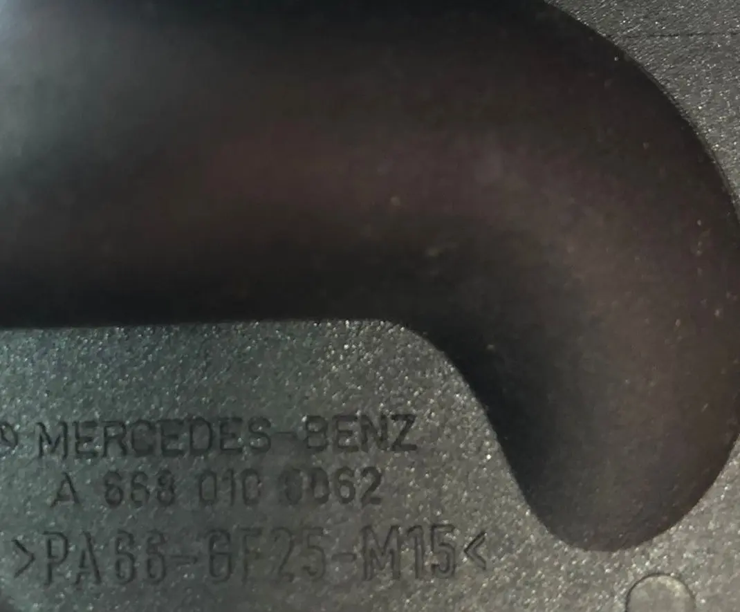 OM668 Separatore olio diesel Sfiato per Mercedes W168 con numero di parte A6680100062 Mercedes W168 OM668 Separatore olio diesel Sfiato - SKU A6680100062 - Numero di parte A6680100062