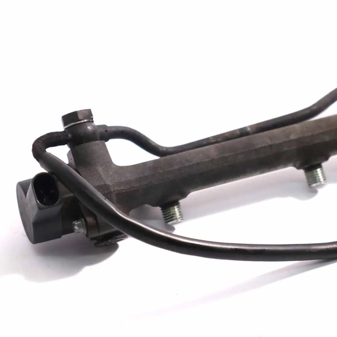 Mercedes W168 OM668 668.940 Diesel Fuel Injector Rail Line - SKU A6680700095 - Part number A6680700095