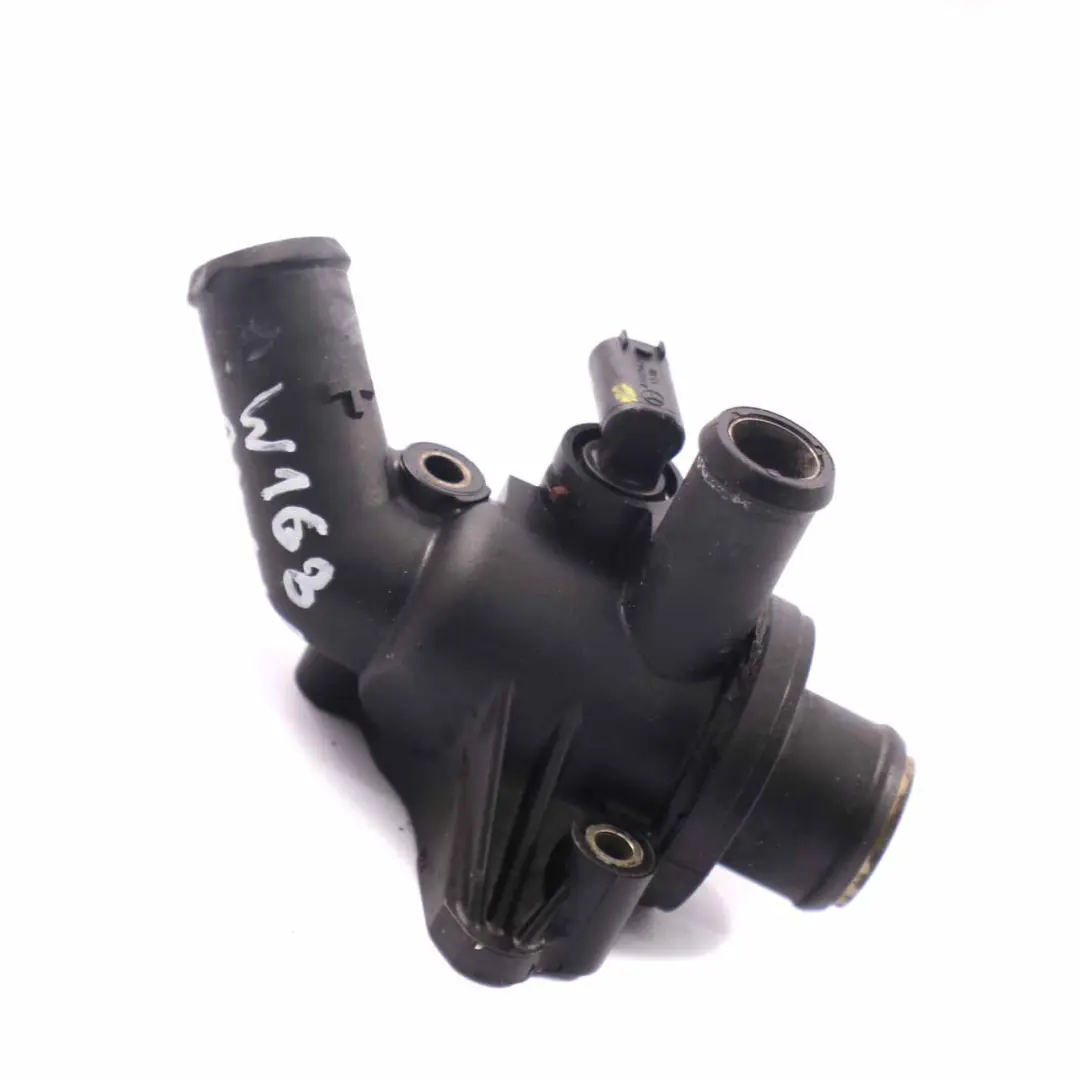 OM668 Diesel Termostato Carcasa Refrigerante para Mercedes W168 con número de pieza A6682030275 Mercedes W168 OM668 Diesel Termostato Carcasa Refrigerante - SKU A6682030275 - Número de pieza A6682030275