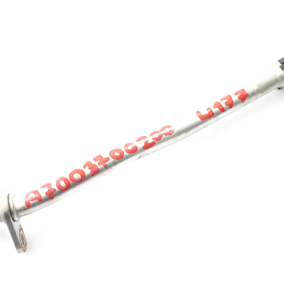 Tuyau d'huile Mercedes W177 Transmission automatique Tuyau remplissage d'huile pour à propos du numéro de pièce A7003700200 Tuyau d'huile Mercedes W177 Transmission automatique Tuyau remplissage d'huile - SKU A7003700200 - Numéro de pièce A7003700200