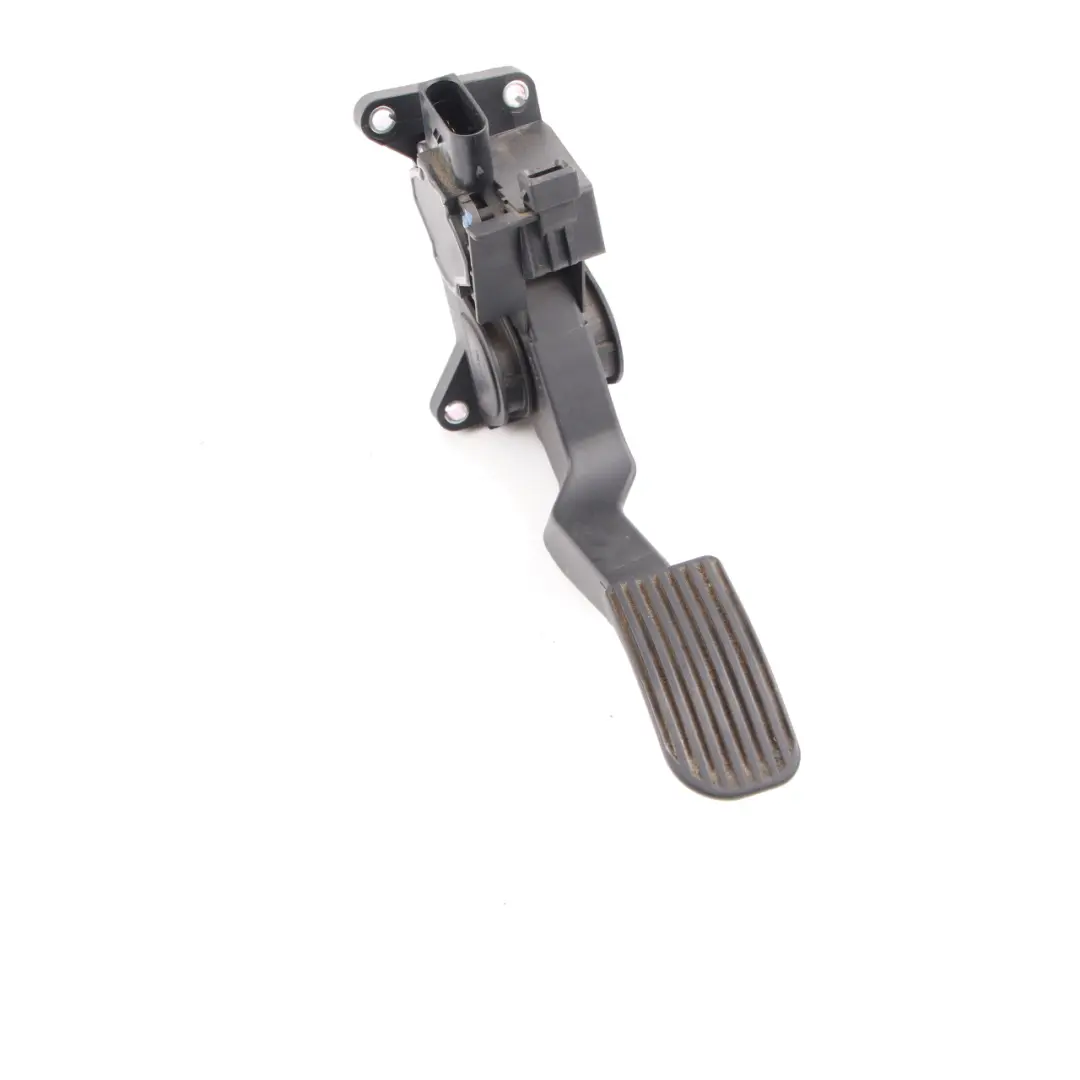 W901 W903 Accelerator Throttle Pedal to Mercedes Sprinter with Part number A9013000404 Mercedes Sprinter W901 W903 Accelerator Throttle Pedal - SKU A9013000404 - Part number A9013000404