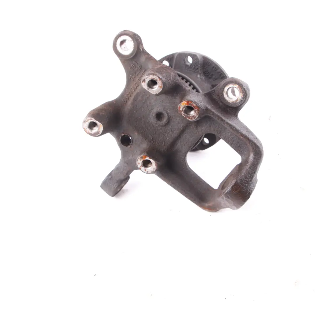 W901 Portaruota anteriore destro Sospensione Mozzo a snodo per Mercedes con numero di parte A9013320202 Mercedes W901 Portaruota anteriore destro Sospensione Mozzo a snodo - SKU A9013320202 - Numero di parte A9013320202