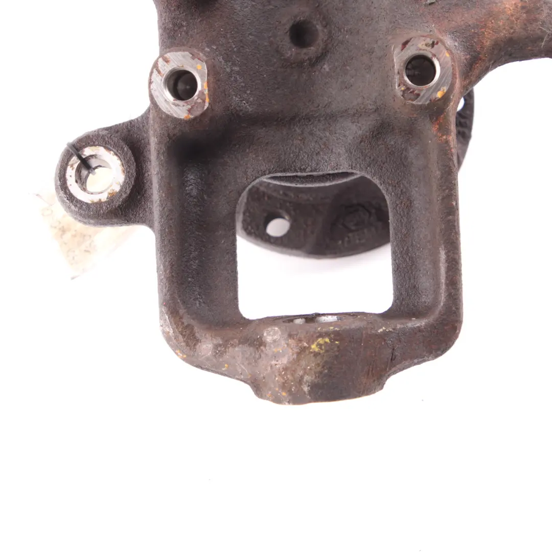 W901 Portaruota anteriore sinistro Sospensione Mozzo snodo per Mercedes con numero di parte A9013320301 Mercedes W901 Portaruota anteriore sinistro Sospensione Mozzo snodo - SKU A9013320301 - Numero di parte A9013320301