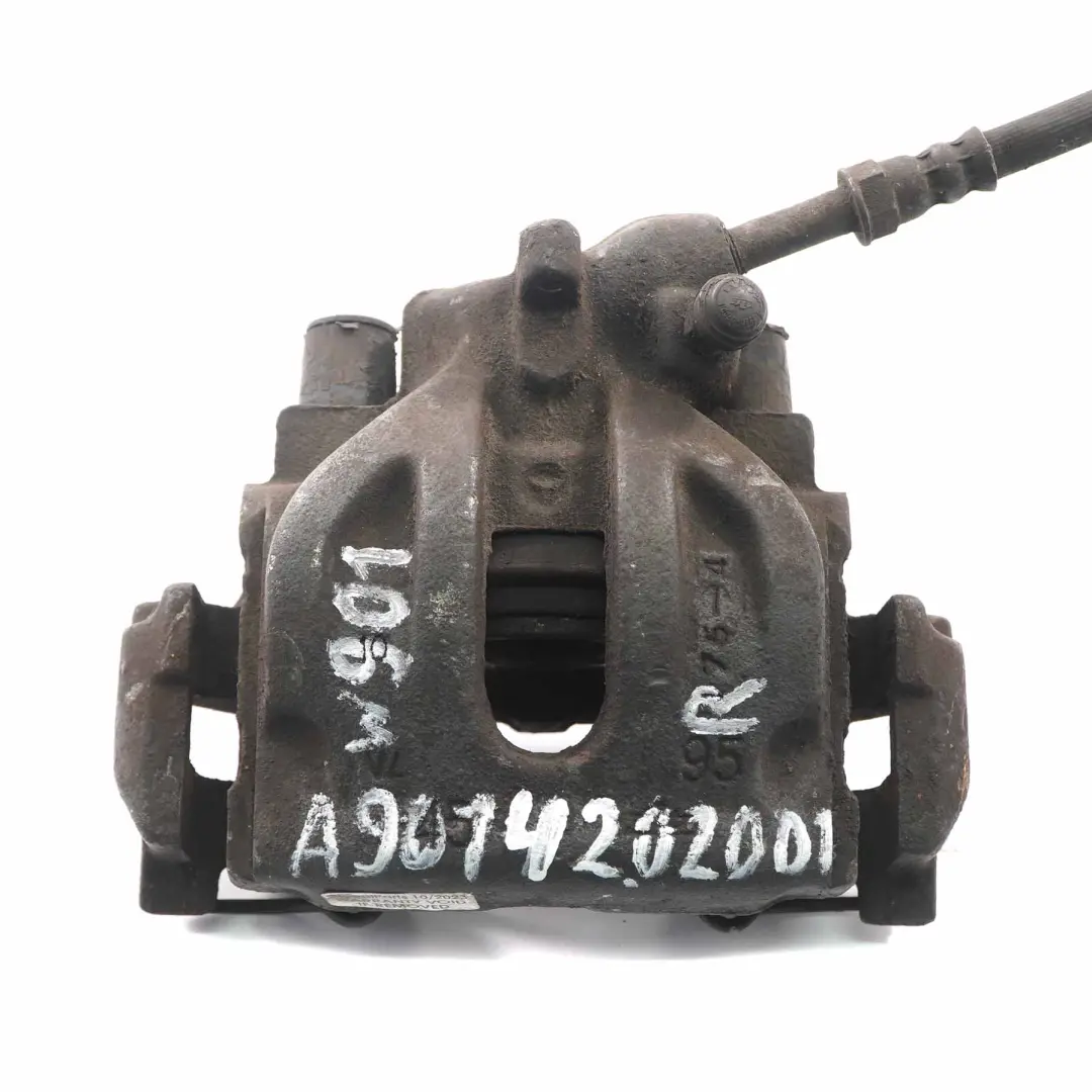 W901 Pinza de freno delantera derecha Unidad rueda para Mercedes Sprinter con número de pieza A9014202101 Mercedes Sprinter W901 Pinza de freno delantera derecha Unidad rueda - SKU A9014202001 - Número de pieza A9014202101