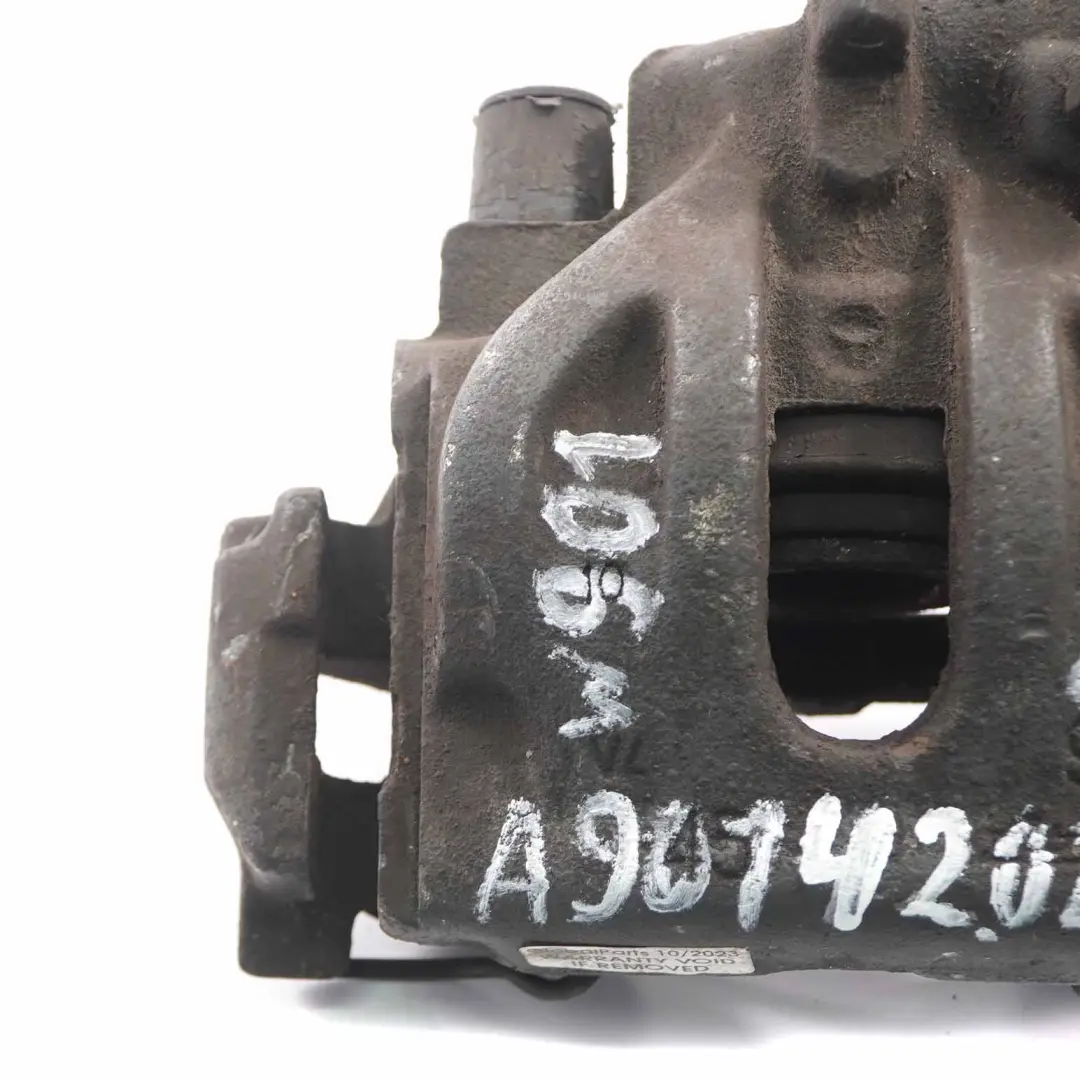 W901 Pinza de freno delantera derecha Unidad rueda para Mercedes Sprinter con número de pieza A9014202101 Mercedes Sprinter W901 Pinza de freno delantera derecha Unidad rueda - SKU A9014202001 - Número de pieza A9014202101