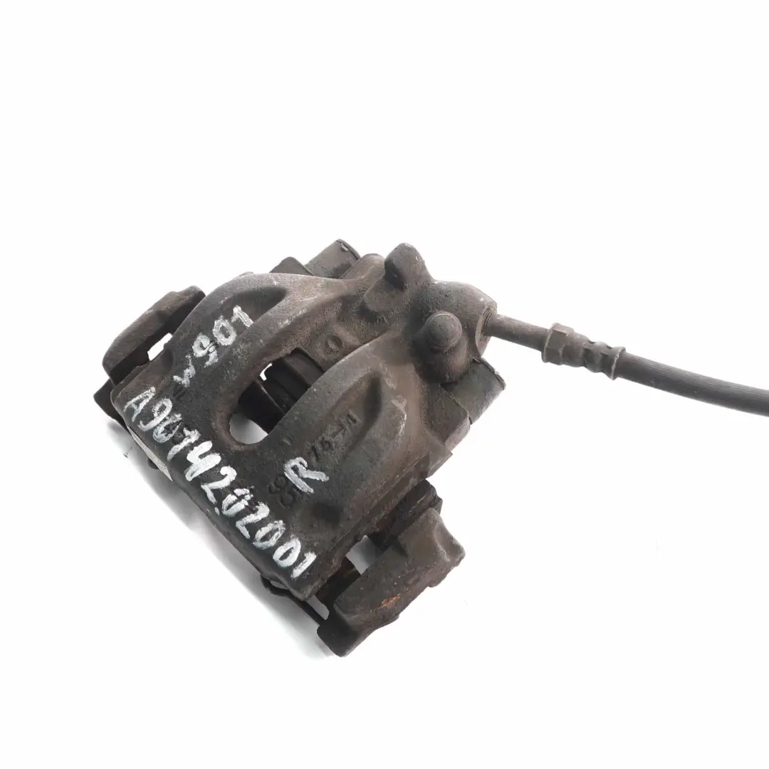 W901 Pinza freno anteriore destra Unità ruota per Mercedes Sprinter con numero di parte A9014202101 Mercedes Sprinter W901 Pinza freno anteriore destra Unità ruota - SKU A9014202001 - Numero di parte A9014202101
