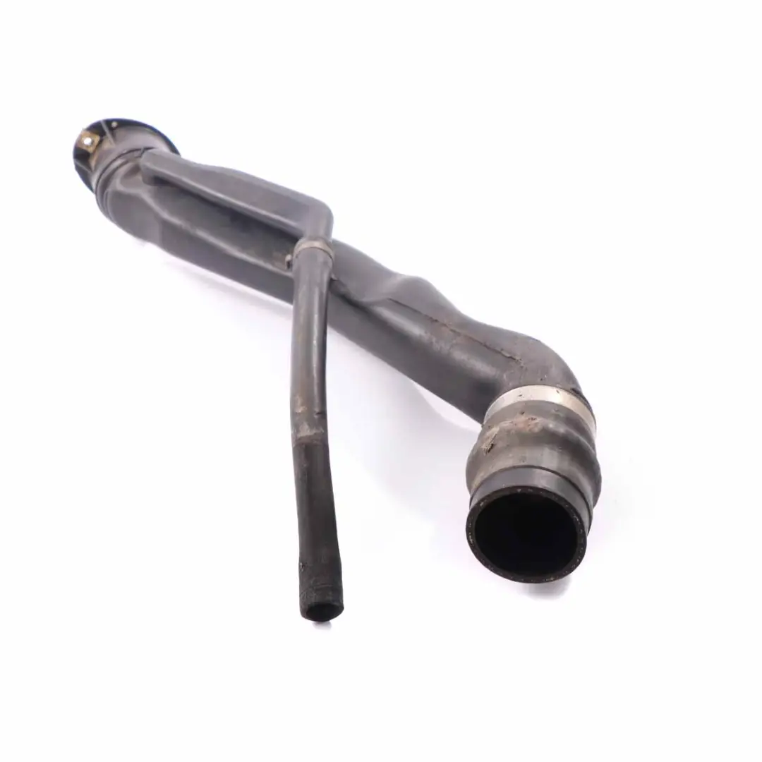 W901 Diesel serbatoio carburante collo del tubo per Mercedes Sprinter con numero di parte A9014700420 Mercedes Sprinter W901 Diesel serbatoio carburante collo del tubo - SKU A9014700420 - Numero di parte A9014700420