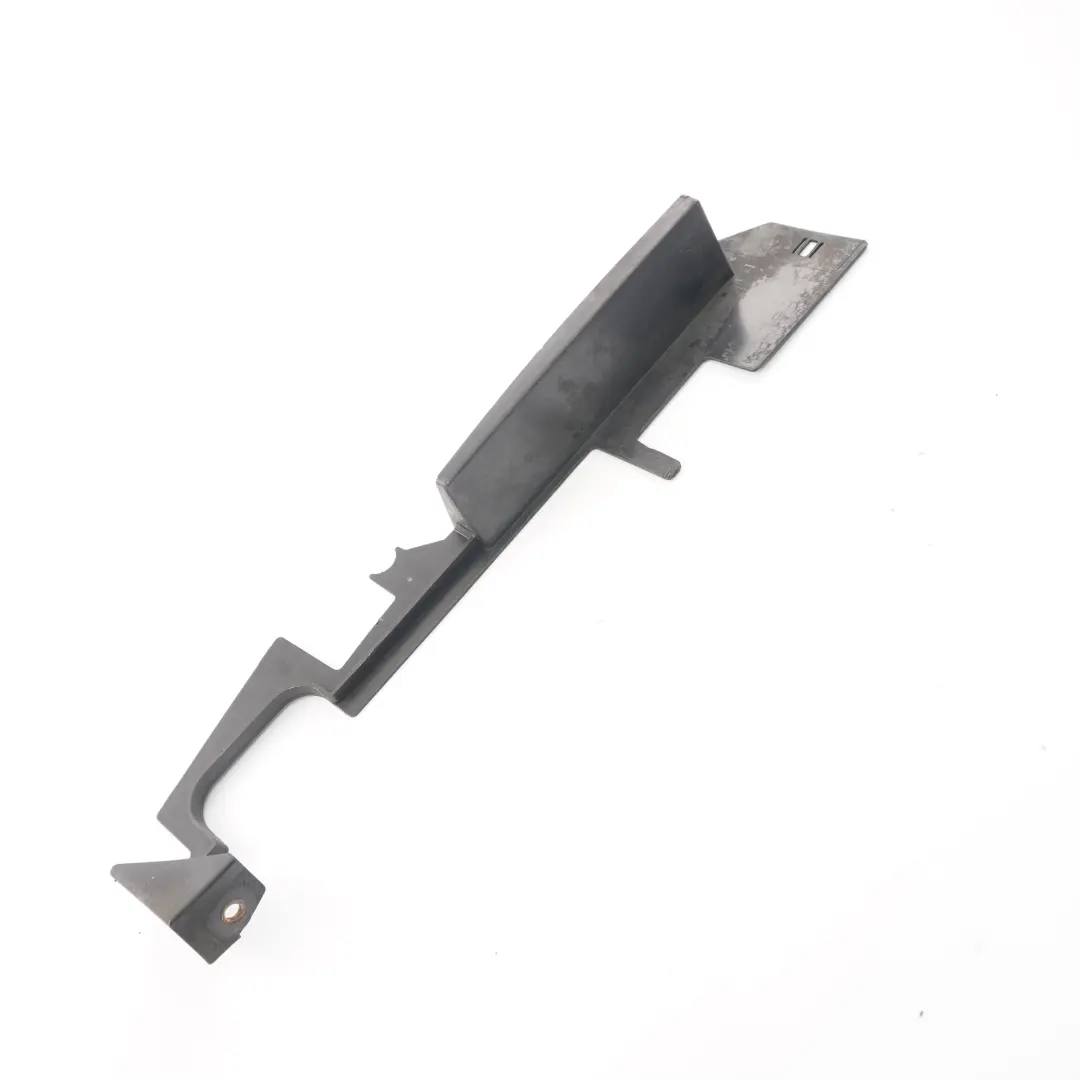 W901 Support radiateur gauche Panneau couverture Mercedes Sprinter - SKU A9015050388 - Numéro de pièce A9015050388