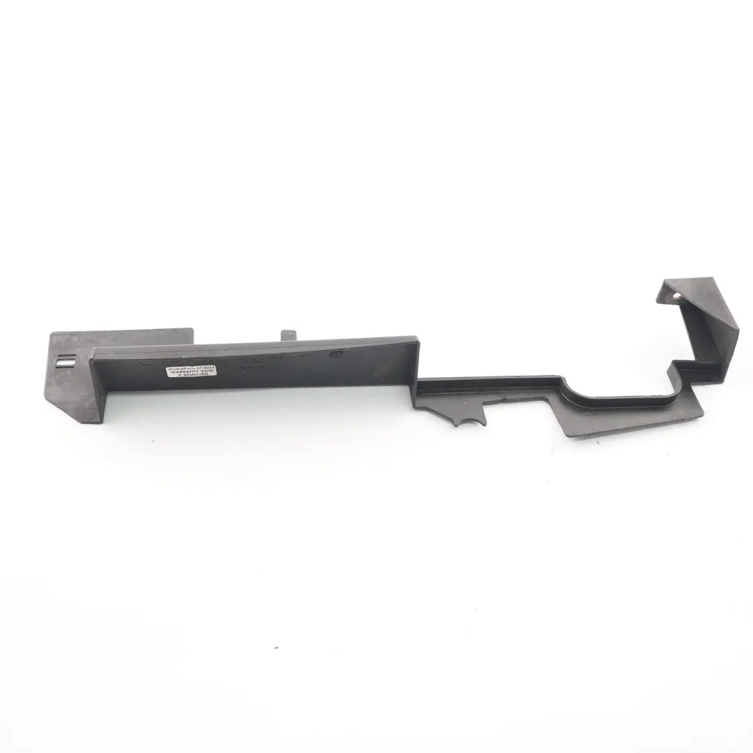 W901 Support radiateur gauche Panneau couverture Mercedes Sprinter - SKU A9015050388 - Numéro de pièce A9015050388