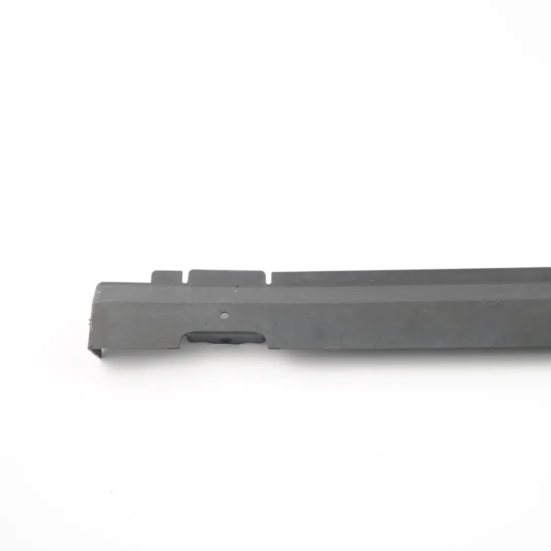 W901 Radiateur Support Couvercle Panneau Garniture Mercedes Sprinter - SKU A9015050488 - Numéro de pièce A9015050488