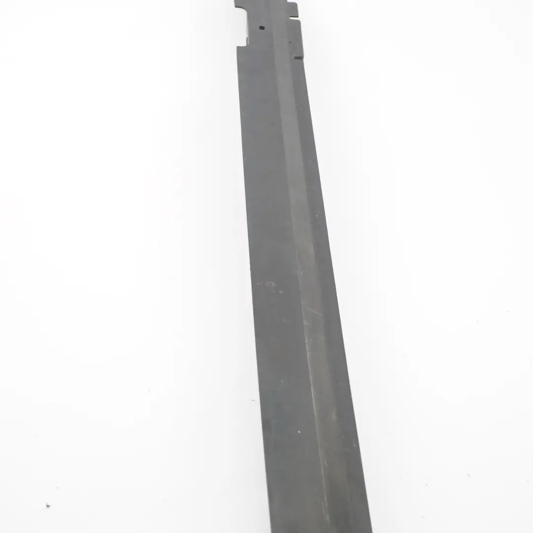 W901 Radiateur Support Couvercle Panneau Garniture Mercedes Sprinter - SKU A9015050488 - Numéro de pièce A9015050488