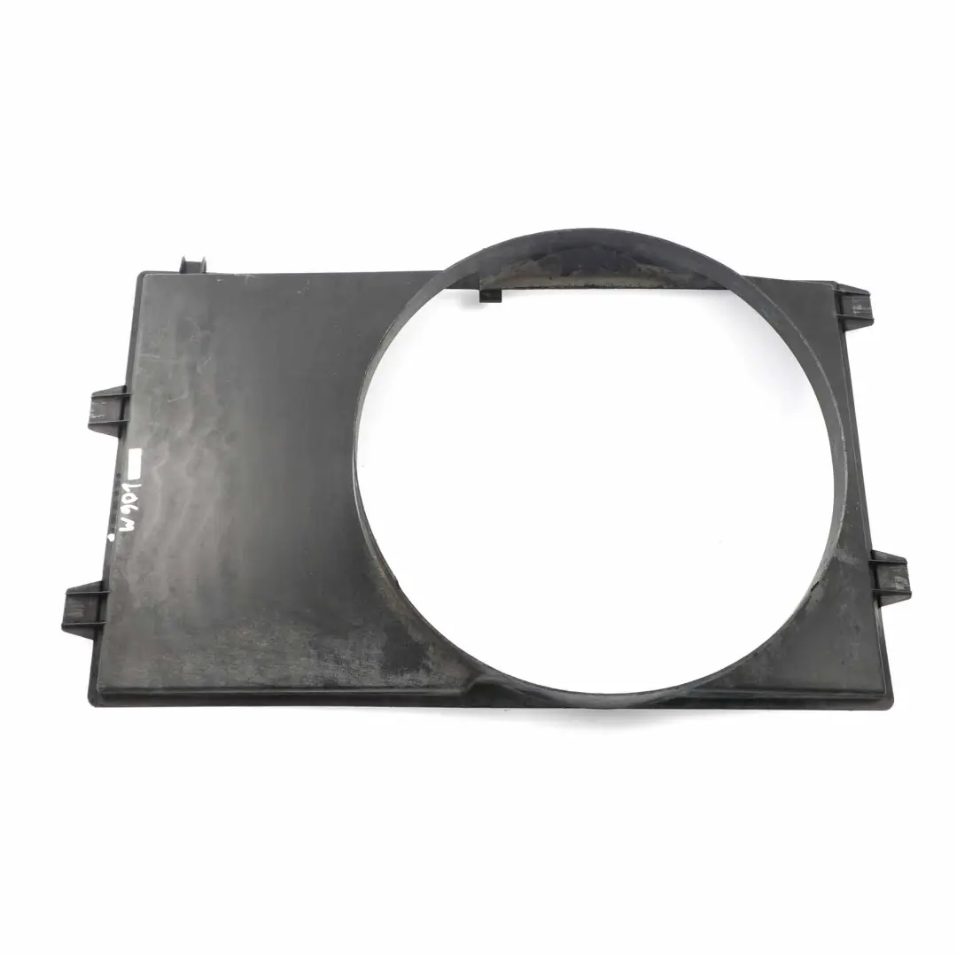 W901 Motor Kühlung Kühler Lüfterhaube Abdeckung für Mercedes Sprinter mit Teilenummer A9015051055 Mercedes Sprinter W901 Motor Kühlung Kühler Lüfterhaube Abdeckung - SKU A9015051055 - Teilenummer A9015051055