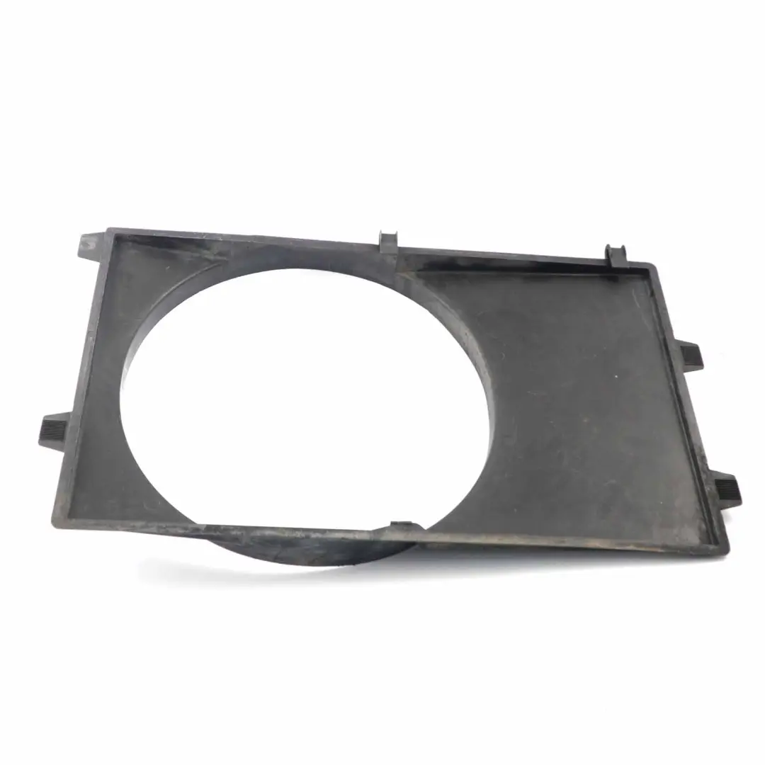 Mercedes Sprinter W901 Refroidissement moteur Radiateur Ventilateur - SKU A9015051055 - Numéro de pièce A9015051055