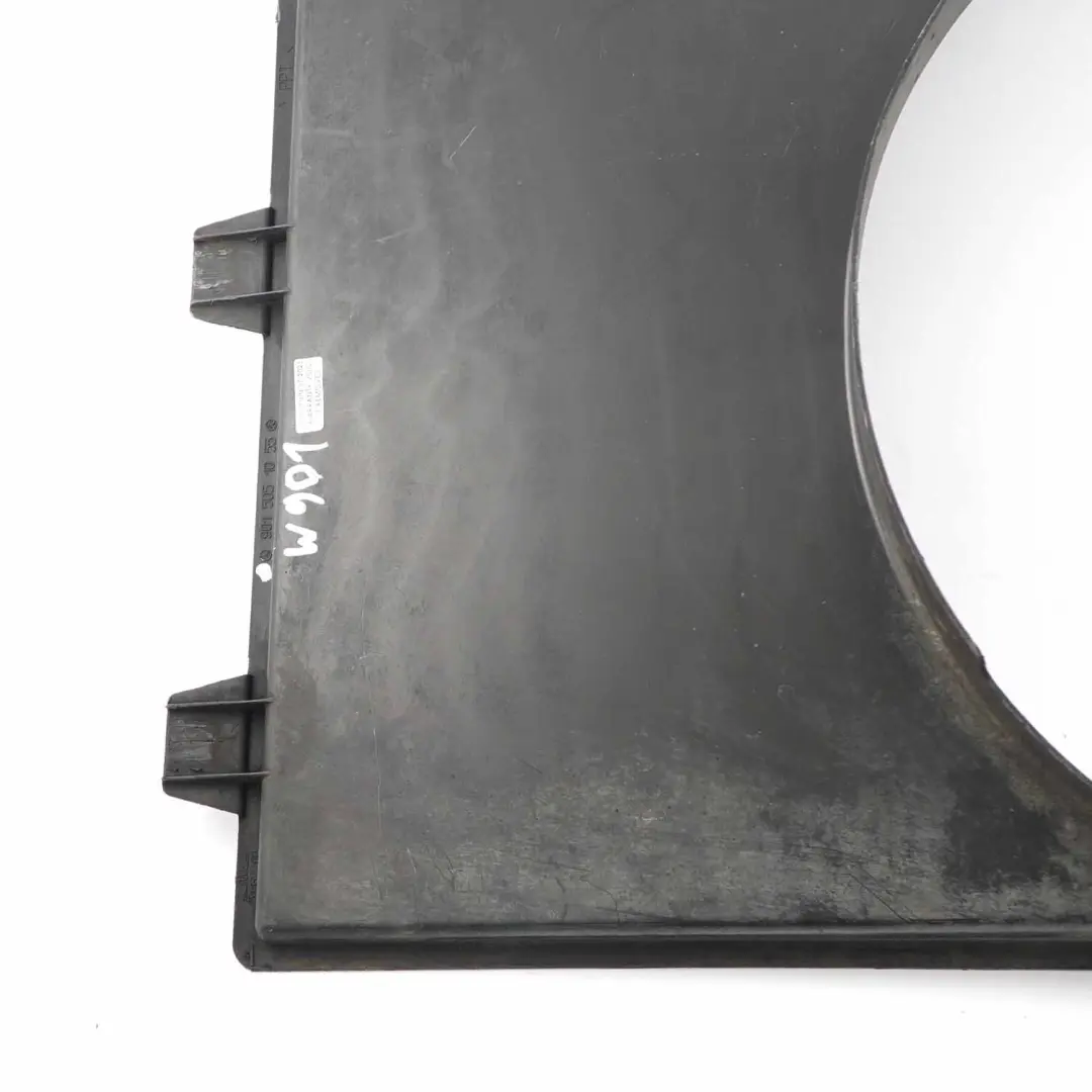 W901 Refrigeración del Motor Cubierta Ventilador para Mercedes Sprinter con número de pieza A9015051055 Mercedes Sprinter W901 Refrigeración del Motor Cubierta Ventilador - SKU A9015051055 - Número de pieza A9015051055