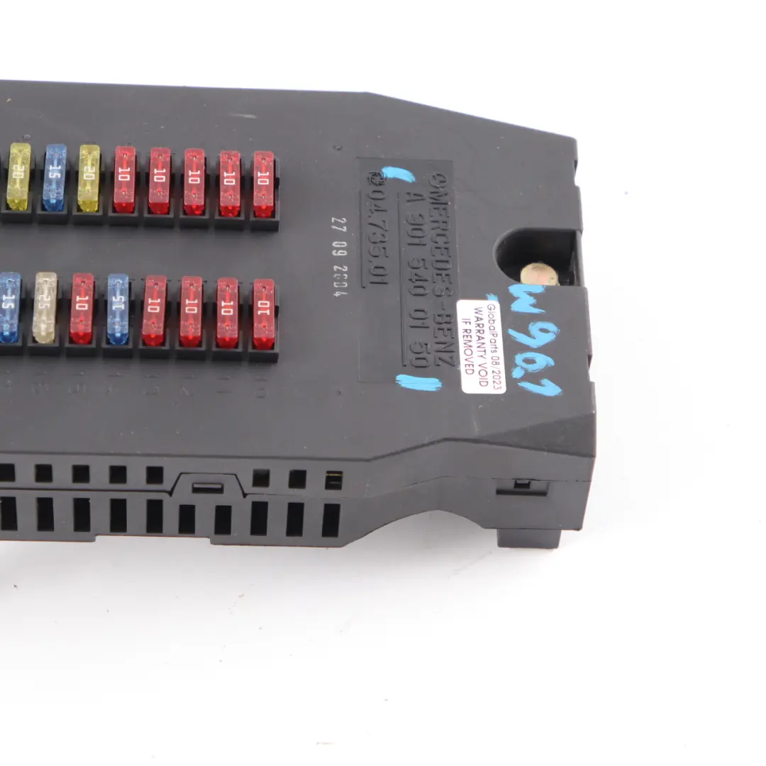 Fuse Box Mercedes Sprinter W901 W902 W903 W904 Relay Control Unit to with Part number A9015400150 Fuse Box Mercedes Sprinter W901 W902 W903 W904 Relay Control Unit - SKU A9015400150 - Part number A9015400150