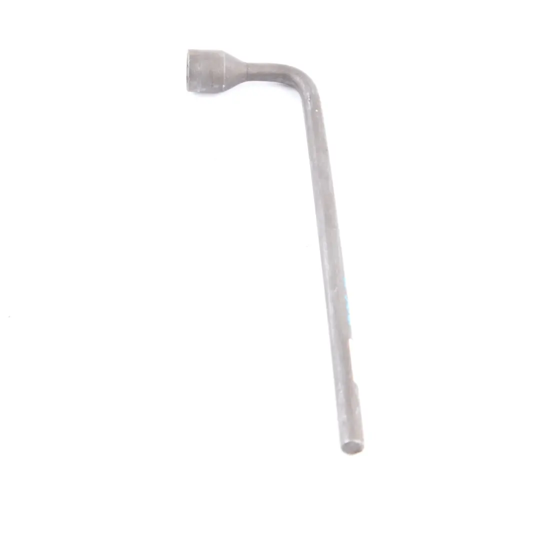 Clé à molette fixation roue Clé à molette fixation d'écrou roue pour Mercedes W906 à propos du numéro de pièce A9015810201 Mercedes W906 Clé à molette fixation roue Clé à molette fixation d'écrou roue - SKU A9015810201 - Numéro de pièce A9015810201
