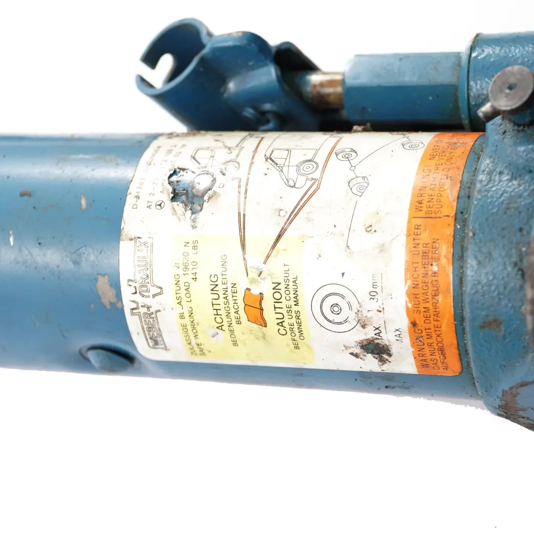 W901 W906 Wagenheber Radschlüssel Werkzeugkoffer Set für Mercedes mit Teilenummer A9015850001 Mercedes W901 W906 Wagenheber Radschlüssel Werkzeugkoffer Set - SKU A9015850001-1 - Teilenummer A9015850001