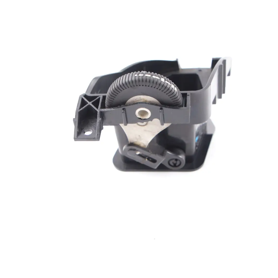 Prise d'air tableau de bord Mercedes W901 W903 Fresh Air Duct Right pour à propos du numéro de pièce A9016800258 Prise d'air tableau de bord Mercedes W901 W903 Fresh Air Duct Right - SKU A9016800258 - Numéro de pièce A9016800258