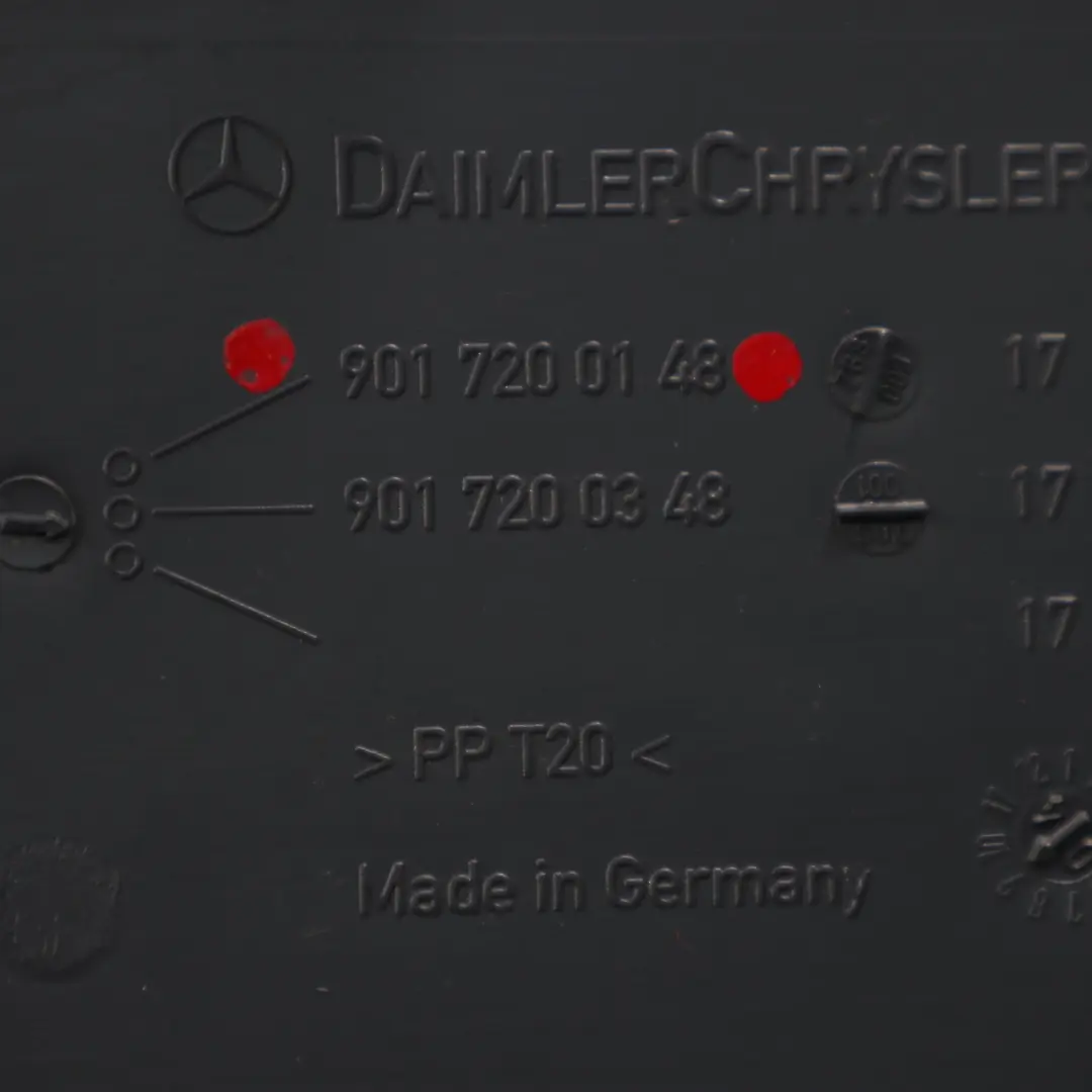 Mercedes W901 W903 Panneau de Porte Avant Droit Couvercle inférieure - SKU A9017200148 - Numéro de pièce A9017200148