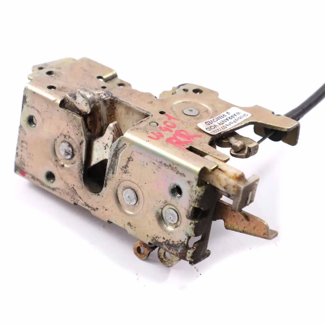 W901 Cerradura de la Puerta Trasera Derecha Tapa Maletero para Mercedes con número de pieza A9017201135 Mercedes W901 Cerradura de la Puerta Trasera Derecha Tapa Maletero - SKU A9017201135 - Número de pieza A9017201135