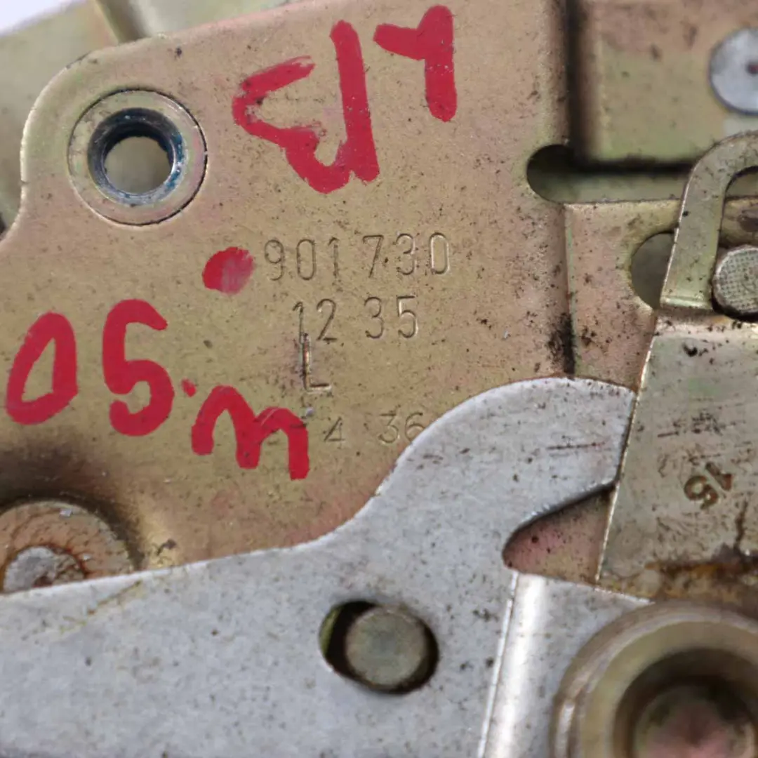 W901 Serrure latérale Porte coulissante arrière gauche verrouillage pour Mercedes à propos du numéro de pièce A9017301235 Mercedes W901 Serrure latérale Porte coulissante arrière gauche verrouillage - SKU A9017301235 - Numéro de pièce A9017301235