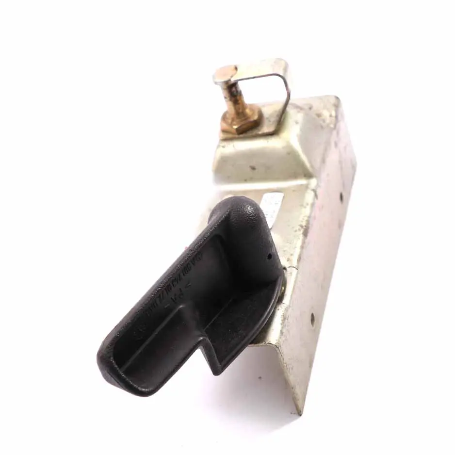 Mercedes Sprinter W901 Couvercle de serrure de coffre - SKU A9017400135 - Numéro de pièce A9017400135